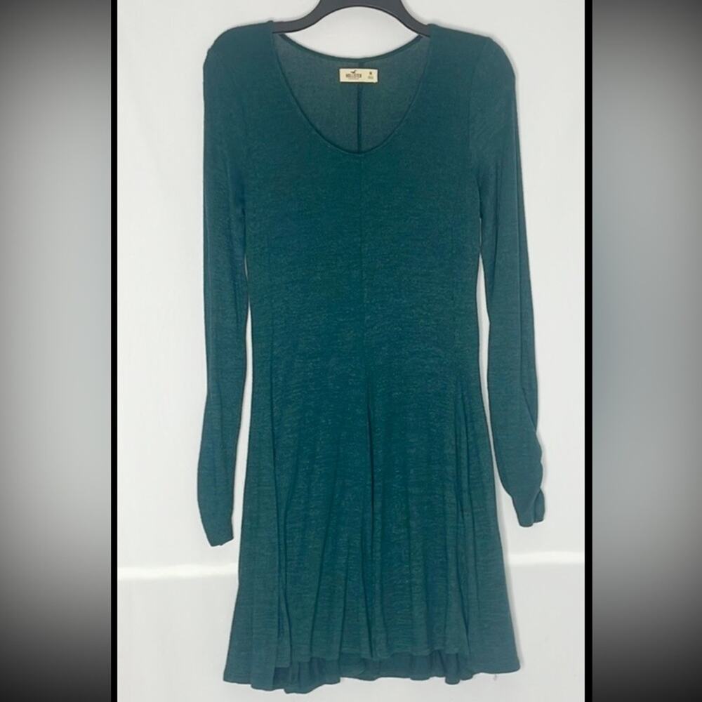 Hollister lightweight green knit mini dress